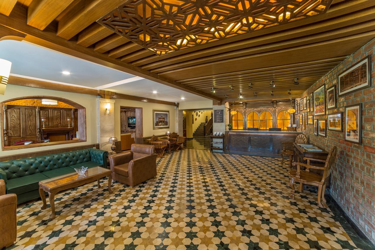 Lemon Tree Hotel Srinagar Exterior foto